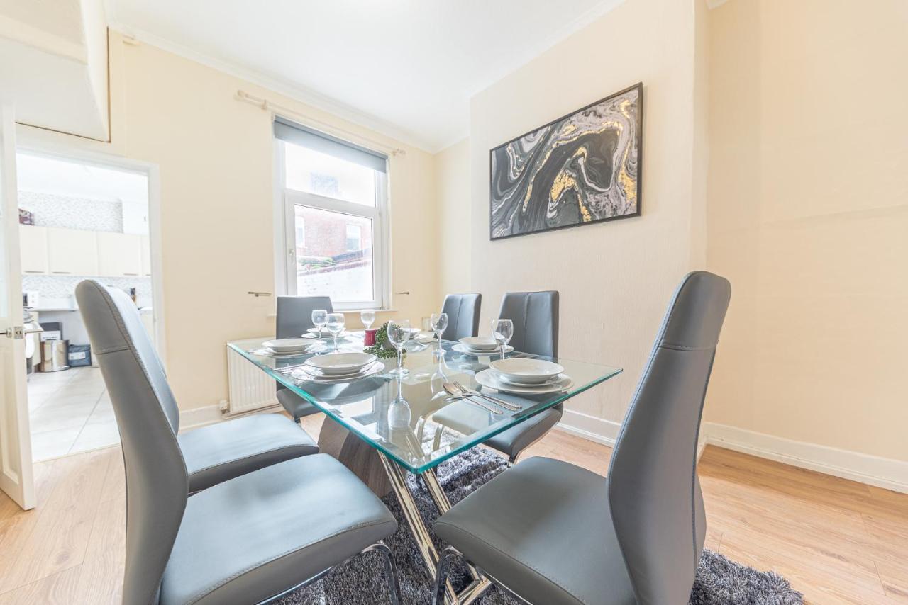 *King Bed* Luxury City Centre House Barrow-in-Furness Exterior foto