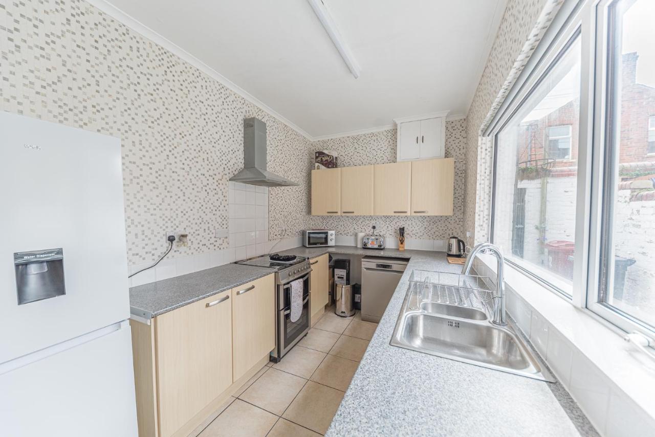 *King Bed* Luxury City Centre House Barrow-in-Furness Exterior foto